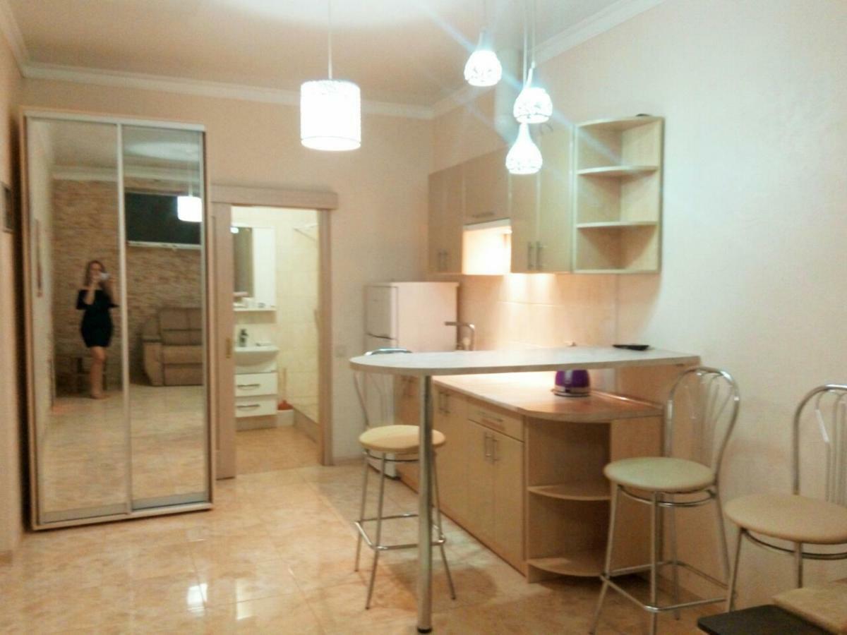 Apartments On Levanevskogo โอเดสซา ภายนอก รูปภาพ